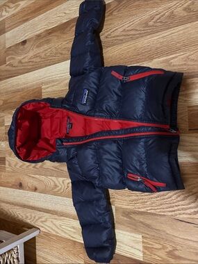 ECU Patagonia Navy Puffer Jacket with Red Lining